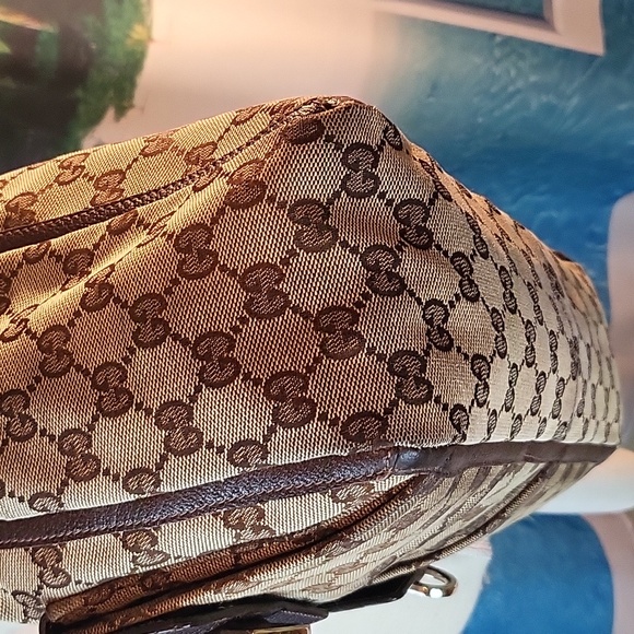 Gucci Medium Size Bag Authentic - Picture 7 of 17